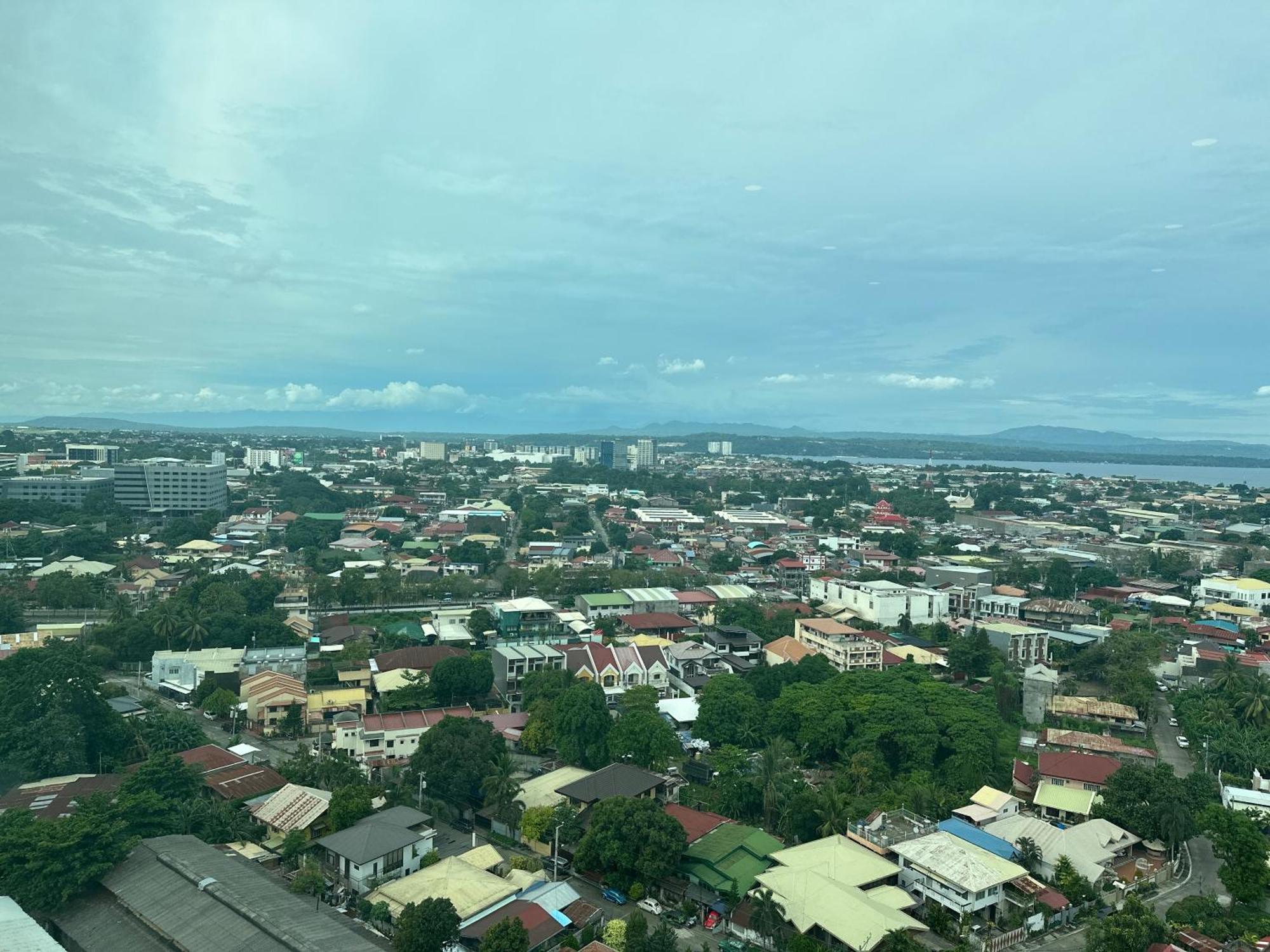 Feels Like Home Condos Abreeza Place Tower 1 & 2 Davao Bagian luar foto