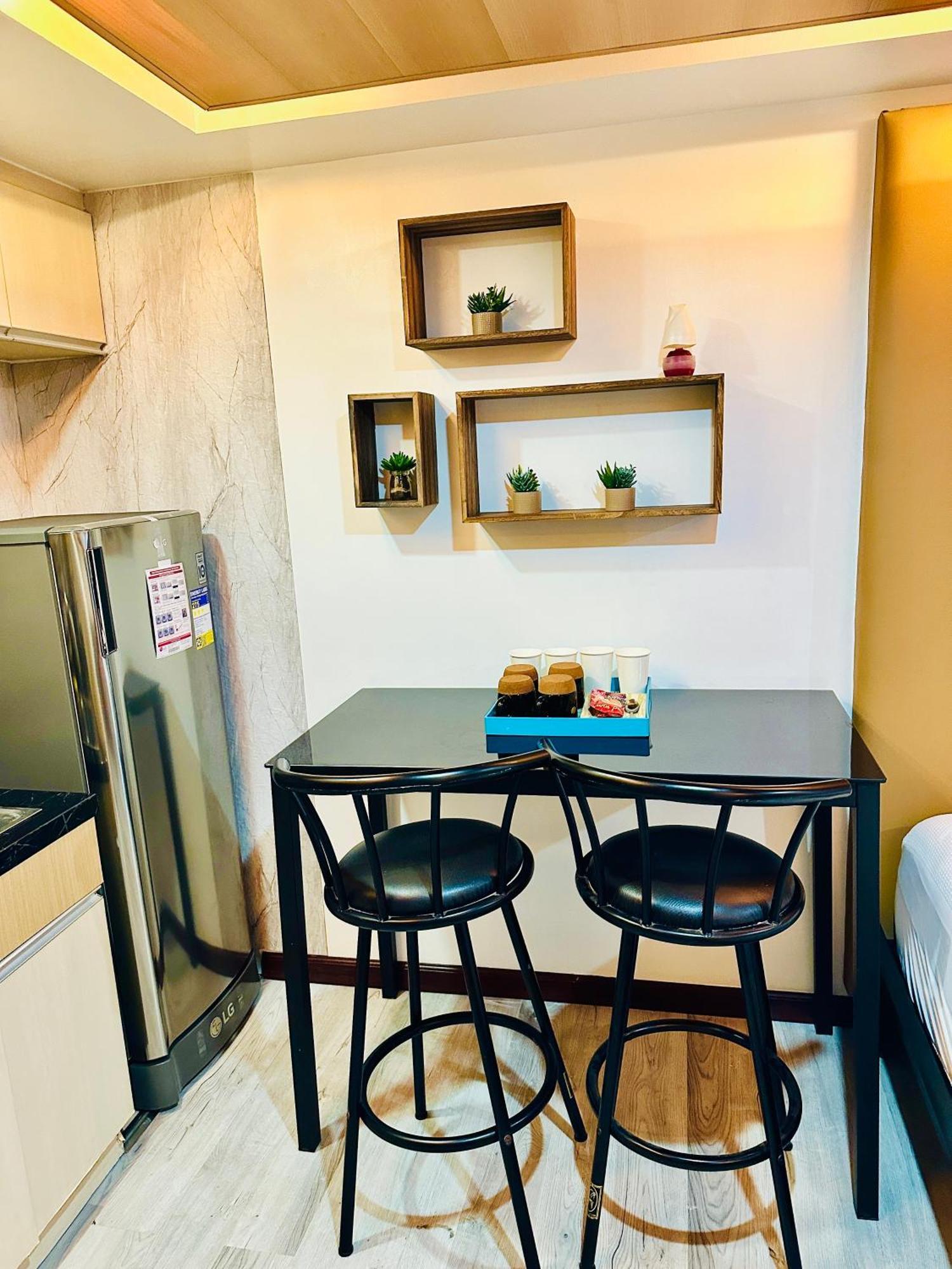 Feels Like Home Condos Abreeza Place Tower 1 & 2 Davao Bagian luar foto